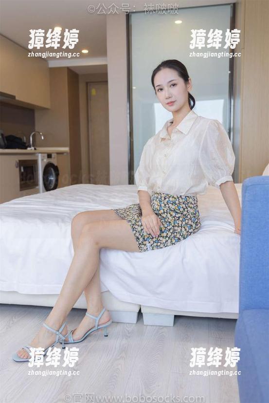 BoBoSocks袜啵啵 - 除夕快乐图集，让小甜豆的花絮带你开启一段别样旅程，快下载体验吧！
