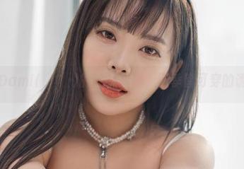 这次Dami(퀸다미)的丝袜套图，四季皆可穿的诱惑！