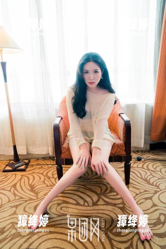 GIRLT果团网 - 小九九的裸足合集：让你明白，完美的脚丫子不仅要好看，还要会跳舞！