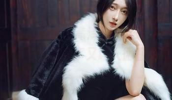 HuaYang花漾 – 高清不代表永恒，娜露Selena的丝袜分享又让人循着目光游荡。
