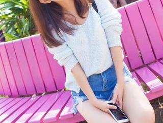 IMiss爱蜜社 – 小狐狸Sica的校服写真——看得我忍不住想回到学生时代，那个没烦恼的年代。