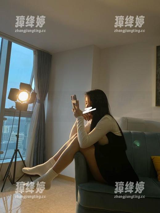 微密圈 - 死库水套图皮肤光滑，July芝岚更新时不时让人恍惚