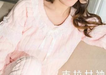 KelaGirls克拉女神 – 这组写真里的宁宁和她的棉袜，轻轻一瞥就想做成壁纸，心中默念好想融入其中。