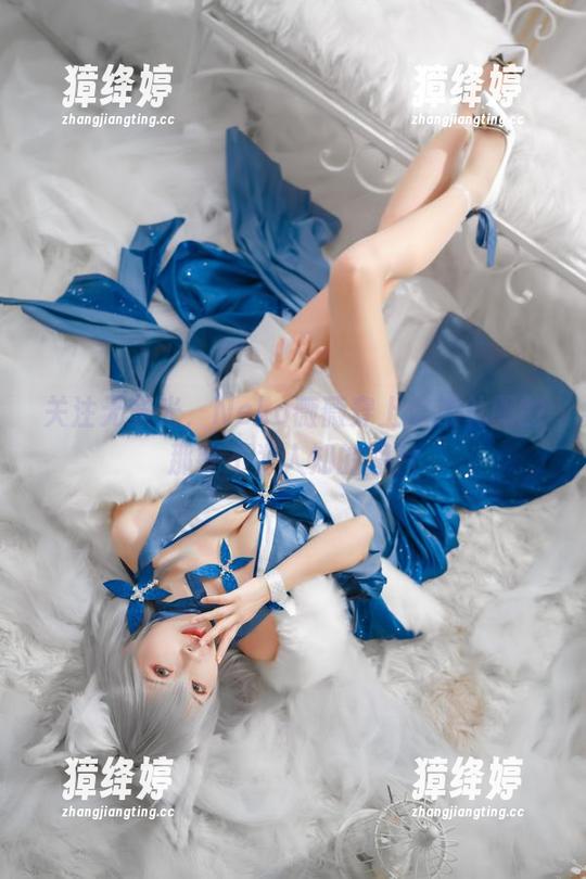关注无圣光，Neko薇薇穿上信浓礼服的那些不为人知的图片