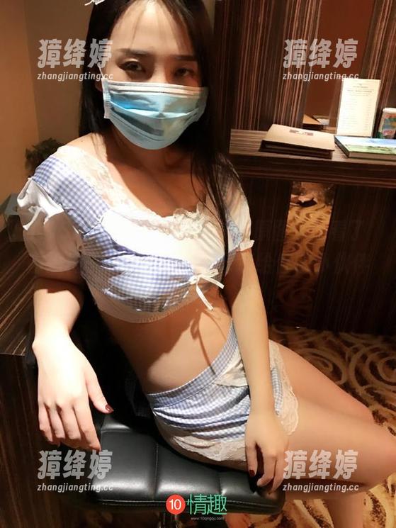 ROSI口罩 ROSI展现可爱嫩学妹制服原图,我看了都想椅子上打个滚!快分享给你的小伙伴吧!