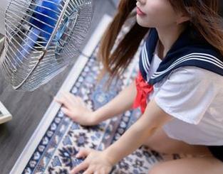 熟悉与陌生：Seoyool(서율)的白色在图库里漫游