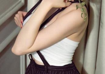 UGirls尤果网 – 王语纯化身女仆，传说中的美图包到底藏了什么？一点点小期待