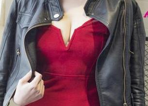 UGirls尤果网 – 难怪大家都说郝晴Grace的美足值得一看，高清原图里的细节让人情不自禁停留……唉，真吃亏。