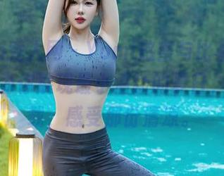 Xiuren秀人网 – Yomi悠蜜与比基尼，一组原图为你展现最小清新的夏日，赶紧下载，感受那份清凉。
