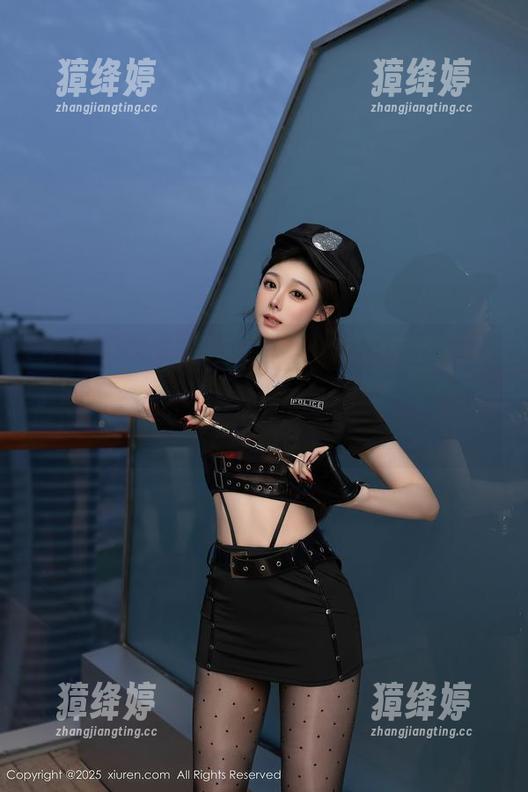 Xiuren秀人网 - 周慕汐baby内衣大赛：选手比拼美图，资源丢到水池里，不要问怎了！