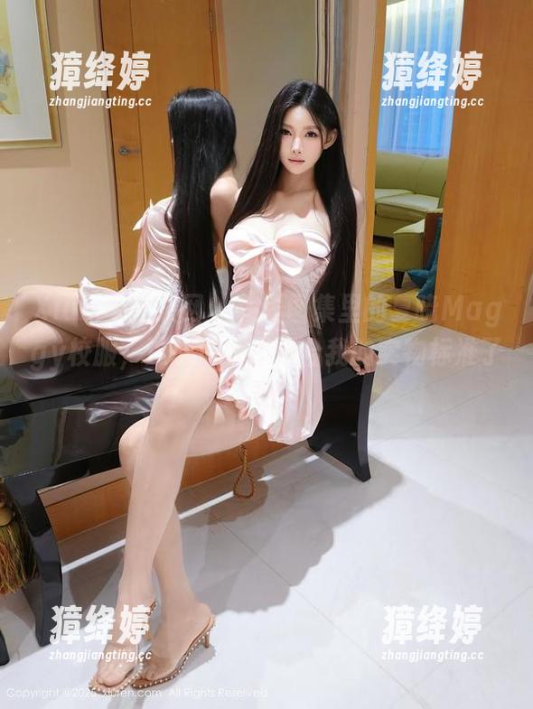 Xiuren秀人网 - 在线图集里的夏晓Maggy校服，这样也太不符合我的实物标准了吧