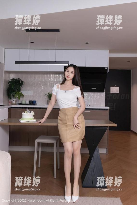Xiuren秀人网 - 双人接力：小橘子orange的高清图册中难以言说的默契！