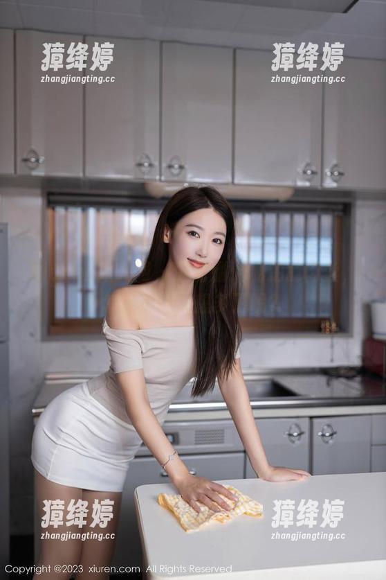 Xiuren秀人网-尹甜甜 Xiuren秀人网 - 尹甜甜:私拍的肉丝,怎能不让人想多了呢?