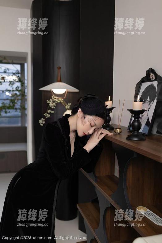 Xiuren秀人网-杨紫嫣Cynthia Xiuren秀人网 - 这份免费图册让人想多看几遍,杨紫嫣Cynthia的圣诞穿搭比我的节日还要亮!