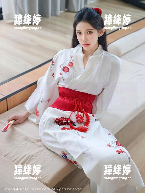 Xiuren秀人网 - 精选图集，林文文yooki的姐姐，时不时来个撩人的眼角一瞥。