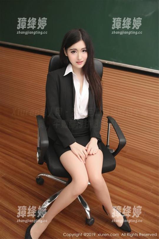 Xiuren秀人网-猫咪巨臀妹妹 Xiuren秀人网 - 猫咪巨臀妹妹的奶牛写真,牛奶都得甘愿让路!