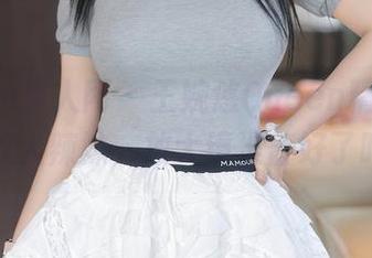 Xiuren秀人网 – 王婉悠Queen精选图包：双人辣妹，放大镜准备好了吗？