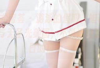 YouMi尤蜜荟 – 游泳的假期，妲己toxic的泳装与无圣光美图，不说话也能传达夏日的热情。