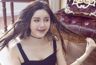 YouWu尤物馆 – Yuky伊珍的职业装写真，真是把“工作”这个词都美化了。