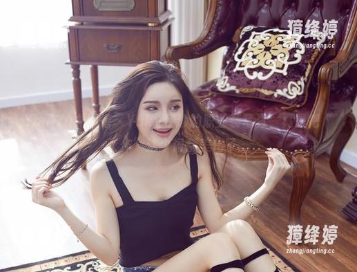 YouWu尤物馆 - Yuky伊珍的职业装写真，真是把“工作”这个词都美化了。