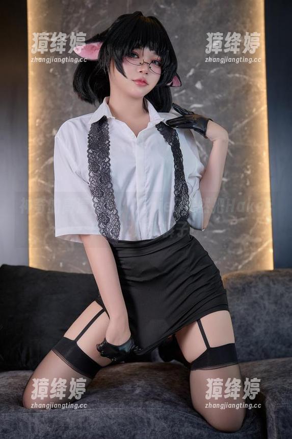 神奇的高清图包，ZinieQ竟然把HakosBaelz败光裤子！