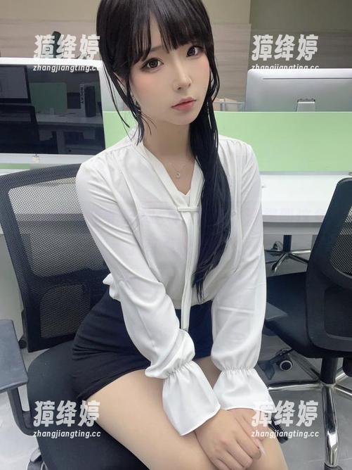 yuuhui玉汇带你COS雪兔，没想到这兔子有点狡黠！