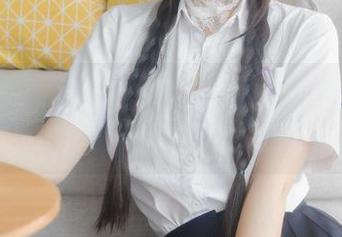 不呆猫代言的女仆图片，戏谑还需润色一番