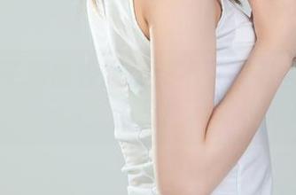 丽柜 – 子晴的校服照：不下载都舍不得说再见！