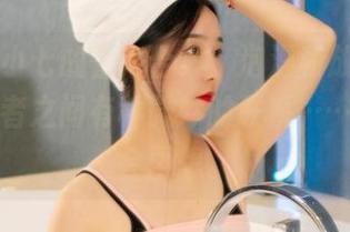 丽柜 – 小七的香浴合集：泡澡和放空，听说这两者之间有种微妙的联系……咳，待会再想。