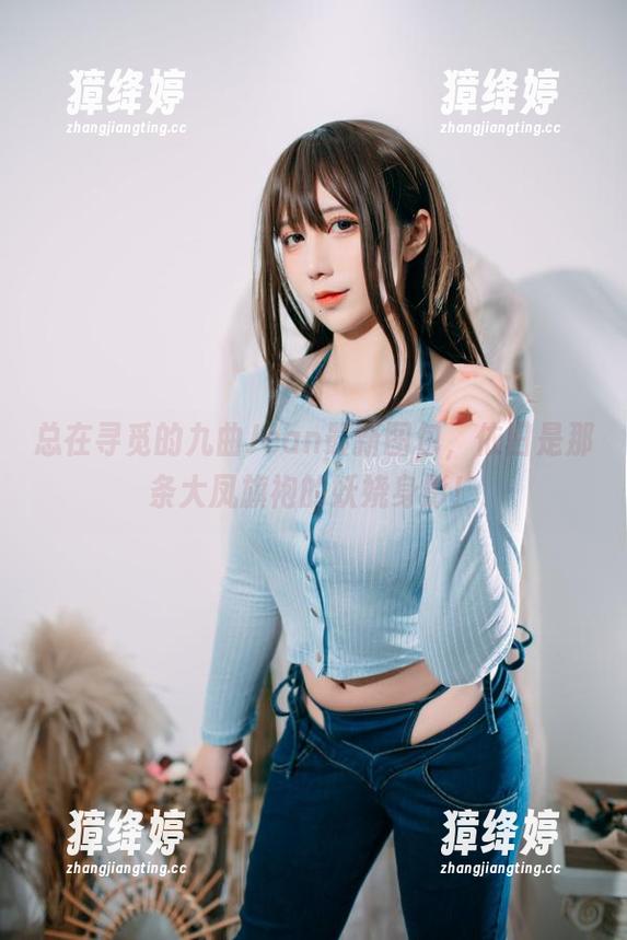 总在寻觅的九曲Jean最新图包，依旧是那条大凤旗袍的妖娆身影！