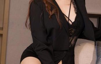 克拉女神 – 舒彤的女仆系列，我的眼睛快要被闪晕了！