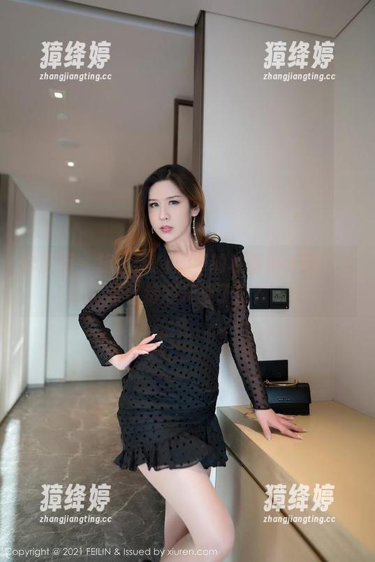 嗲囡囡-施忆佳KITTY 嗲囡囡 - 施忆佳KITTY的私房女仆图,评论区猜测开挂了没?