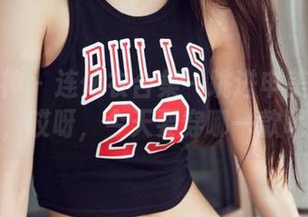 头条女神 – 连体衣合集—跳进申美嫣的衣橱，哎呀，今天要穿哪一款呢？