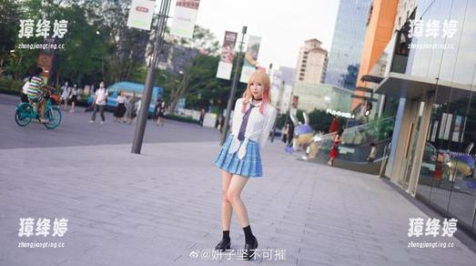 直击内心的妍子坚不可摧圣诞节cos，原图竟然让作品都散发出节日的喜庆氛围，惊了！