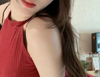 微密圈 – 小玉吃果冻在礼服里的那一瞬：原图让我在脑海中勾勒出一个小小的梦。