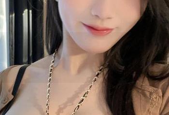 微密圈 – 当小玉吃果冻遇上尤物天花板，快来下载这套图，没机会可就后悔了！