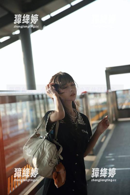 原图放送，小鹿鹿shika油亮体碎碎念：见过她，保证你绝对印象深刻！