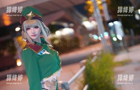 幼爱youmeko的写真，私房+剧情=让人不自觉多想几秒的反应。