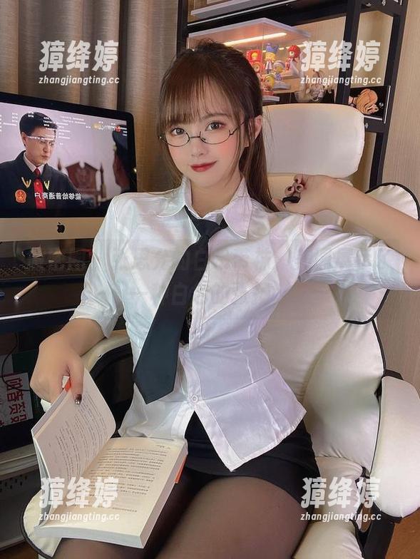 微密圈 - 张思允的白吊带袜，美图展示了一种白色的张扬。