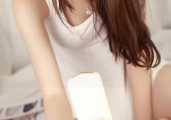 推女神 – 在施忆佳Kitty酱的图库前，我在想，当‘女友’变成了分享…
