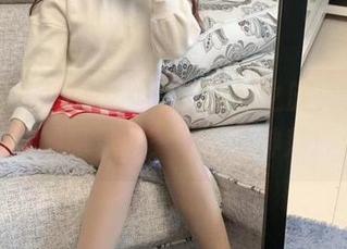 微密圈 – 提袜少女全套网袜之旅，图包里潜藏的暗示感，让我心神荡漾。