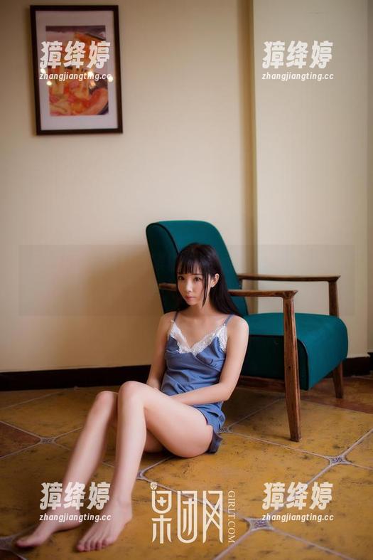 果团网 - Miss琪的裸足和那些免费图册，让我又想大胆，又想乖巧...