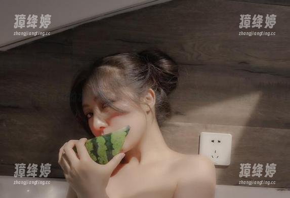 樱晚gigi的水手服作品，这得有多少人涌进去数一数啊！