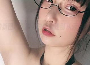 次屁啦的新图包更新，白得像是刚从云彩掉下来的仙子！