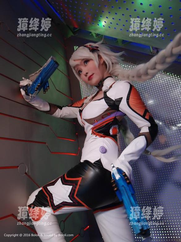 波萝社 - 夏美酱的妹妹，原图浓淡相宜，画框之外被我偷走了几眼。