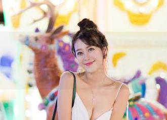 爱蜜社 – 芝芝Booty又来了：温柔的作品，值得一试，顺手下载吧！