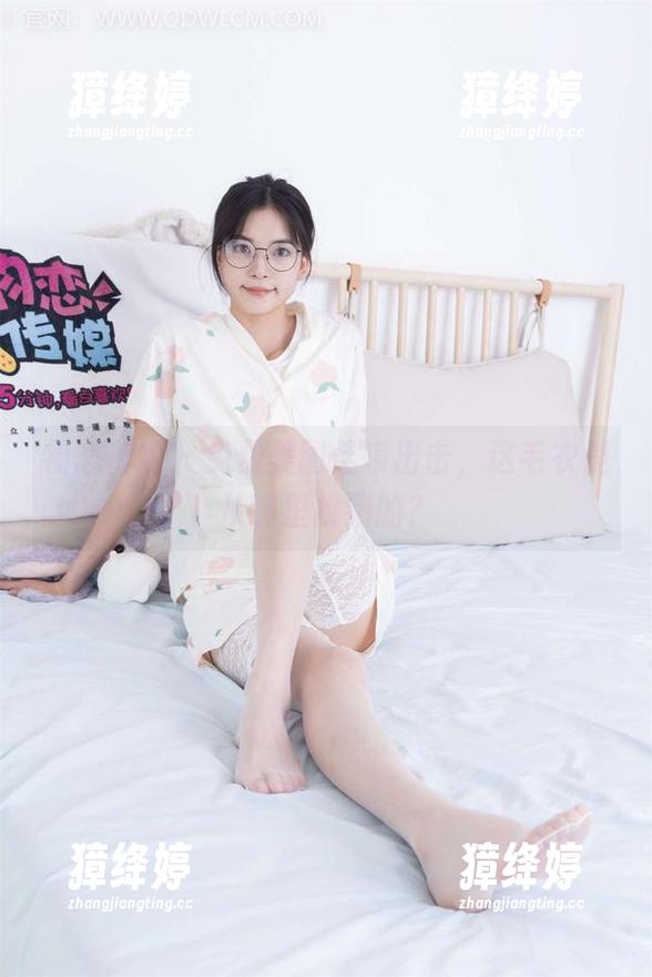 物恋传媒 - 免费美图佳琪出击，这毛衣是从哪里找到的？