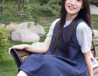 物恋传媒 – 制服能做的，岚岚都能私拍成精彩资源。