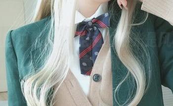 浴缸里的白银81，定制的不光是风格，还有她的惬意与放松！