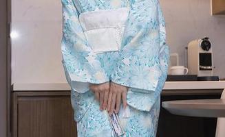 秀人网 – 看！baby嘉茵轻松自如投入护士角色，原图也还能这么好玩，估计是没圣光的缘故！